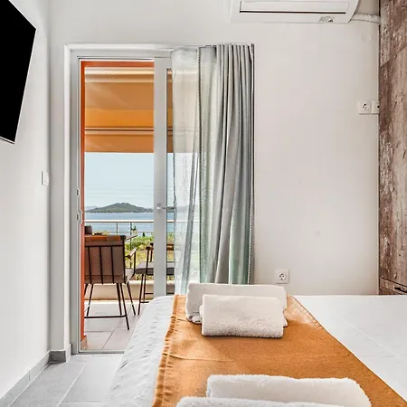 Mella Roa - Amber Apartment Nydri (Lefkada)