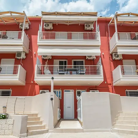 Mella Roa - Amber Apartment
